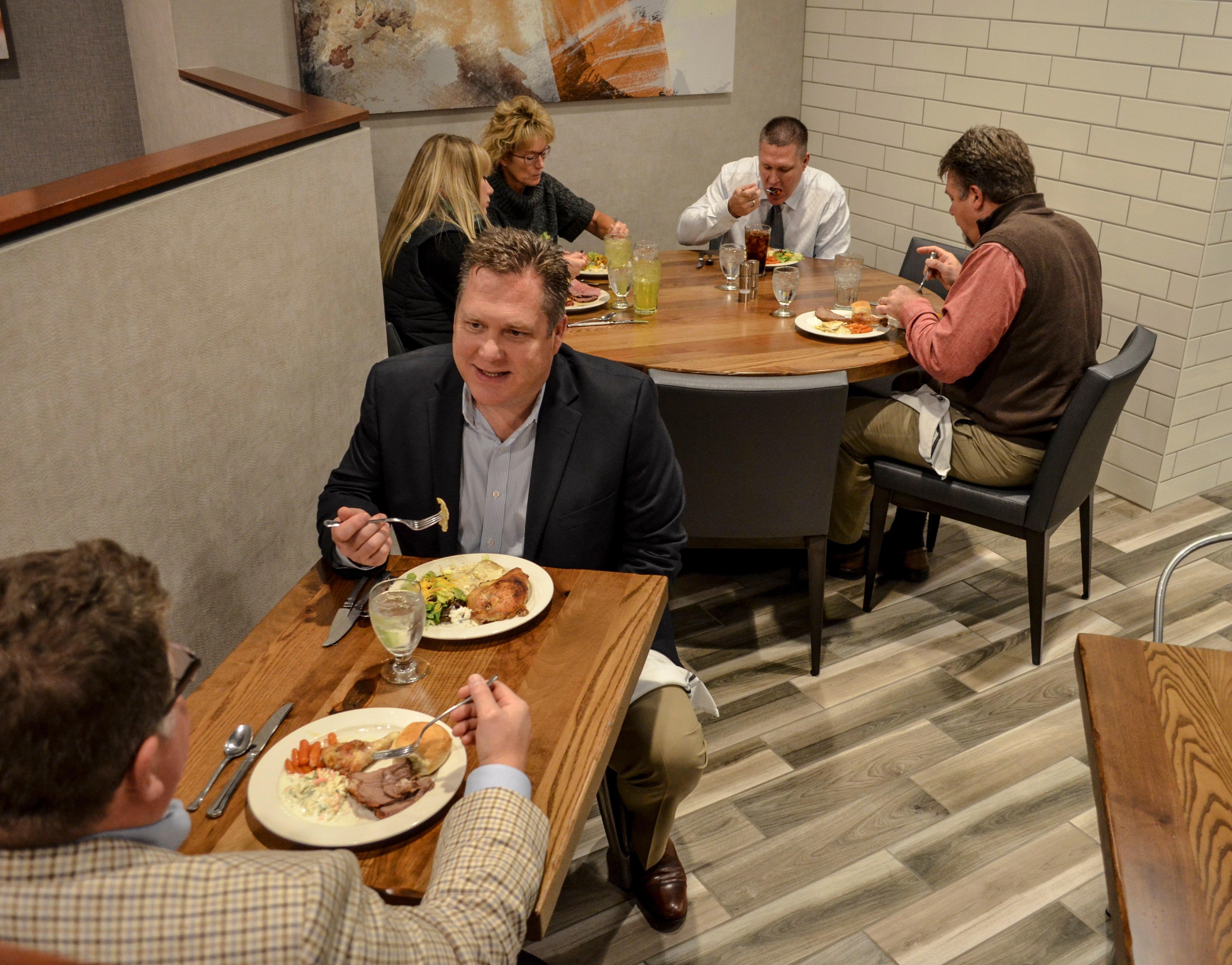 Holiday Inn Fargo By Ihg Buitenkant foto