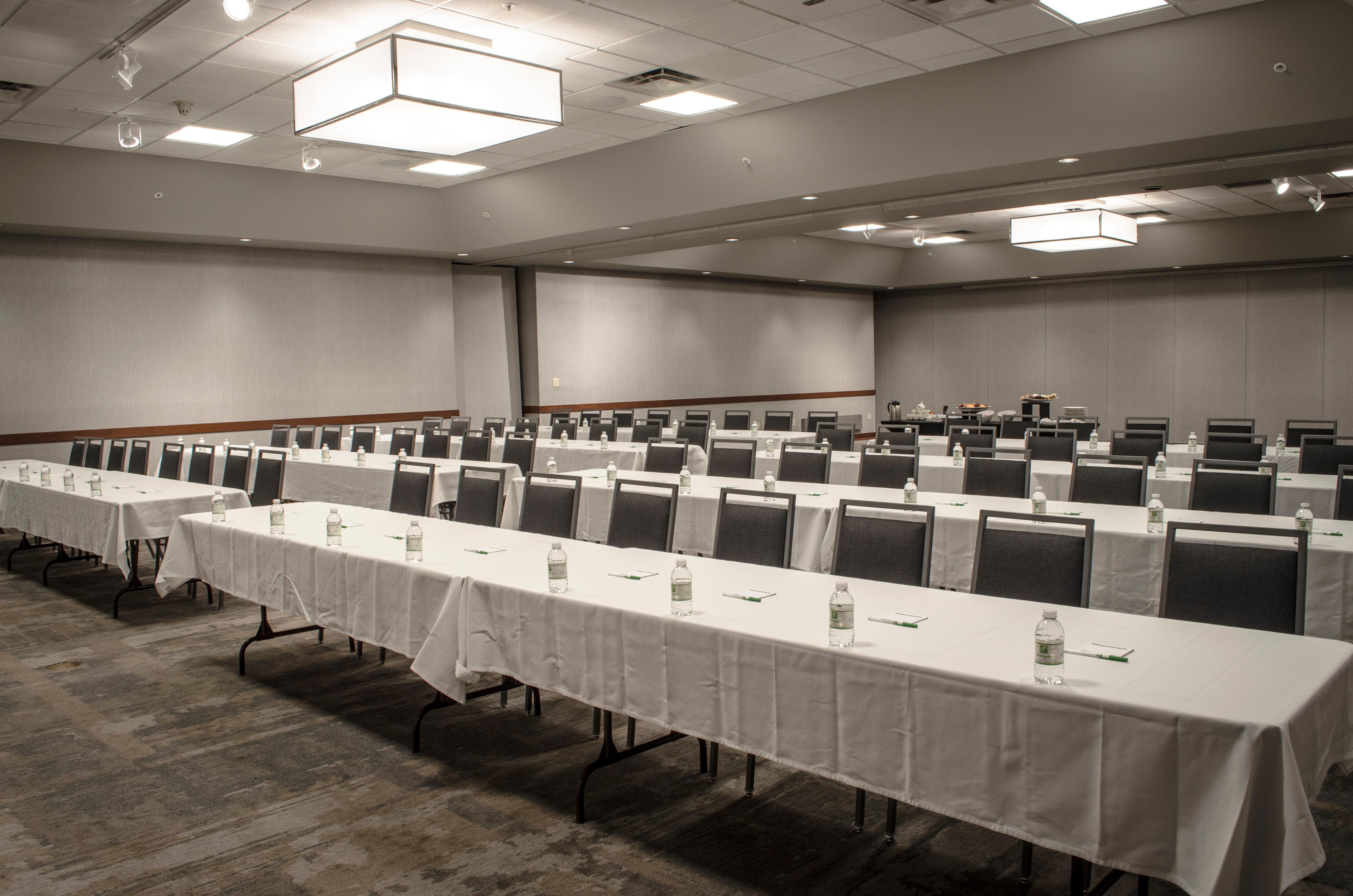 Holiday Inn Fargo By Ihg Buitenkant foto