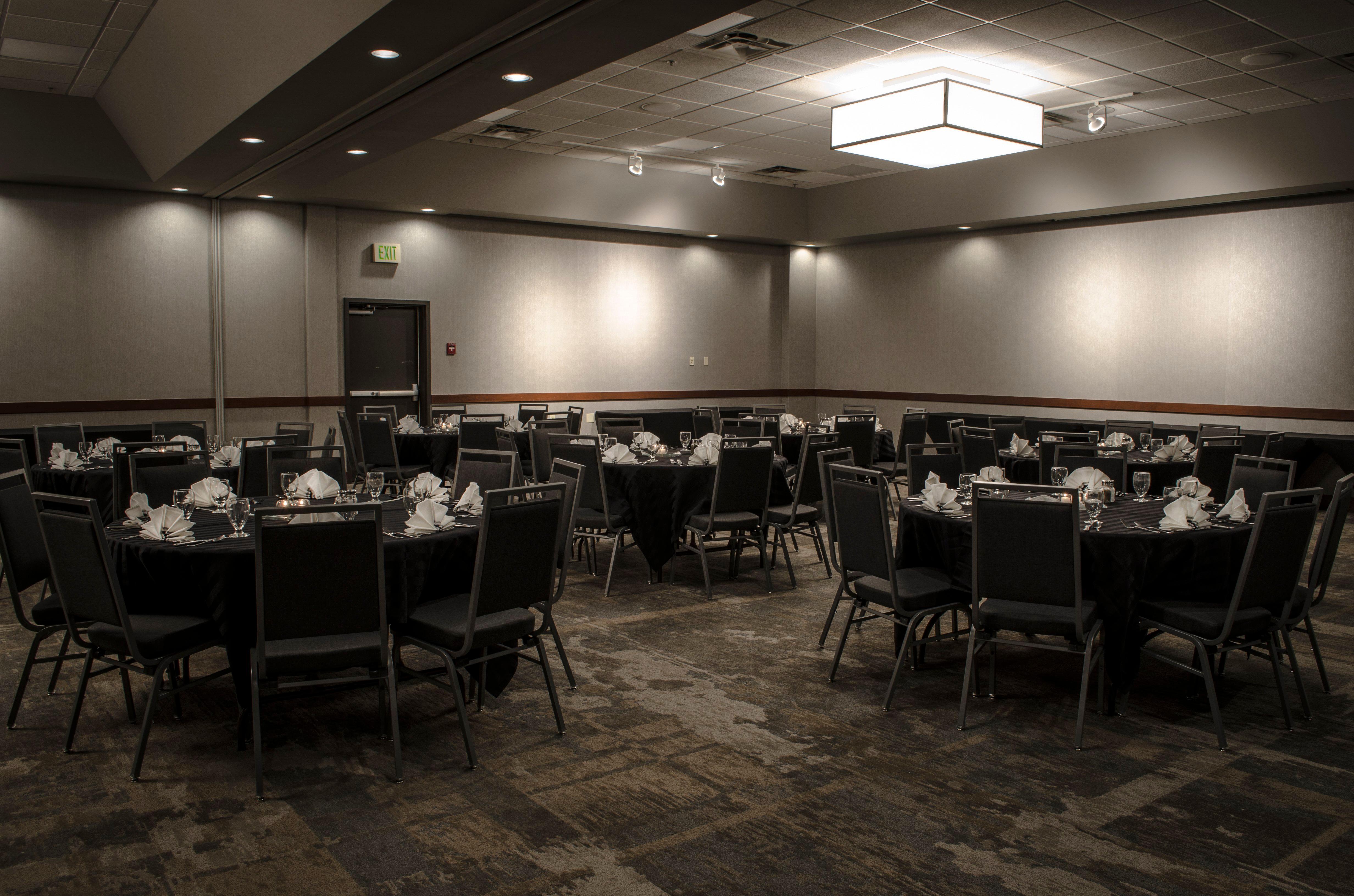 Holiday Inn Fargo By Ihg Buitenkant foto